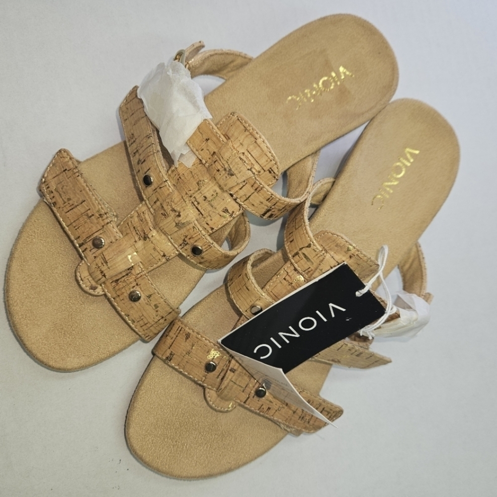 🌸 Vionic |  NWT Sandals‎ tan
